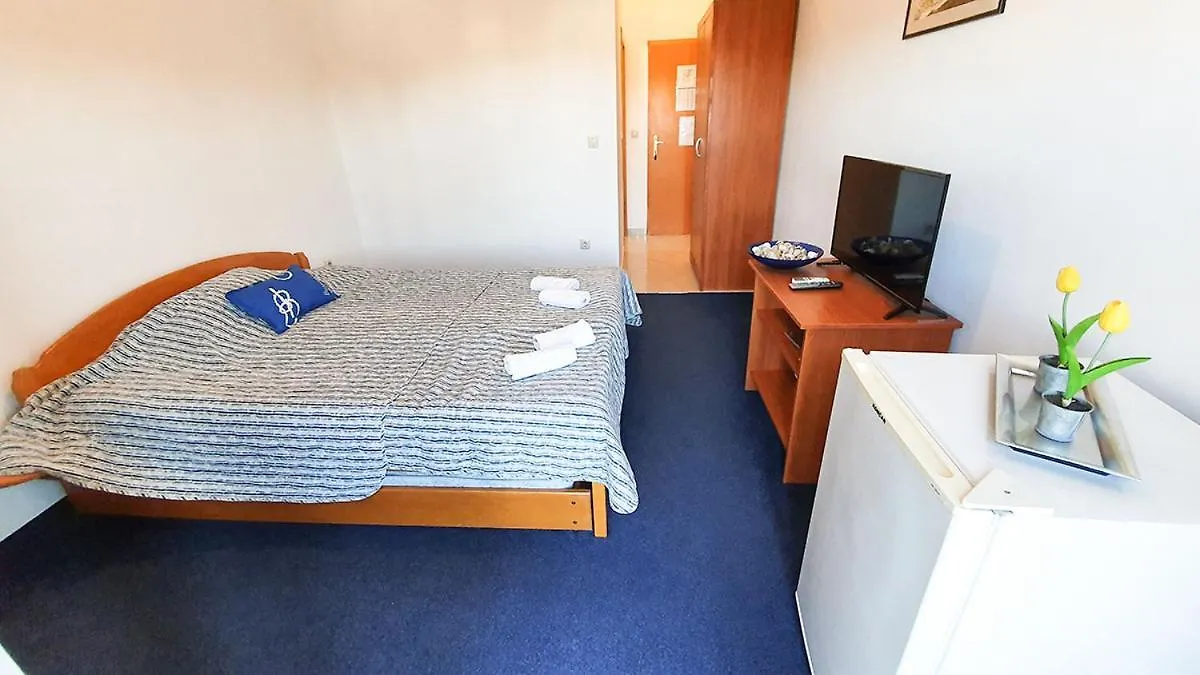 Bed & Breakfast Pansion Restoran Pikolo Kroatien