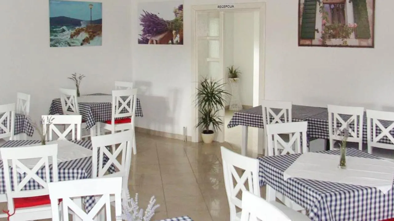 Pansion Restoran Pikolo 0*, Sveti Filip i Jakov Kroatien